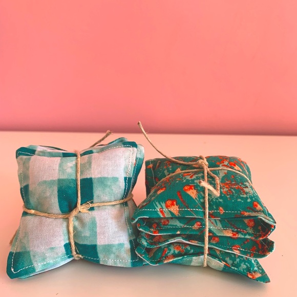 100% Raw Organic Lavender Flower Sachets - Picture 2 of 6